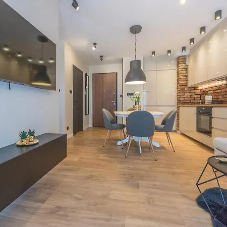 House Managers - Nadmotlawie Apartment