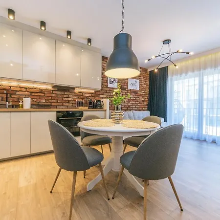 House Managers - Nadmotlawie Apartment