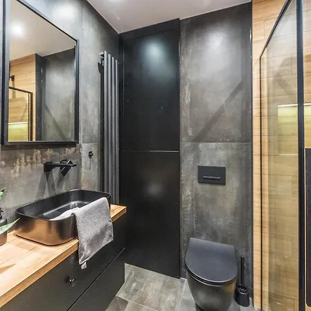 House Managers - Nadmotlawie Apartment