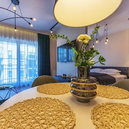 Apartment House Managers - Nadmotlawie